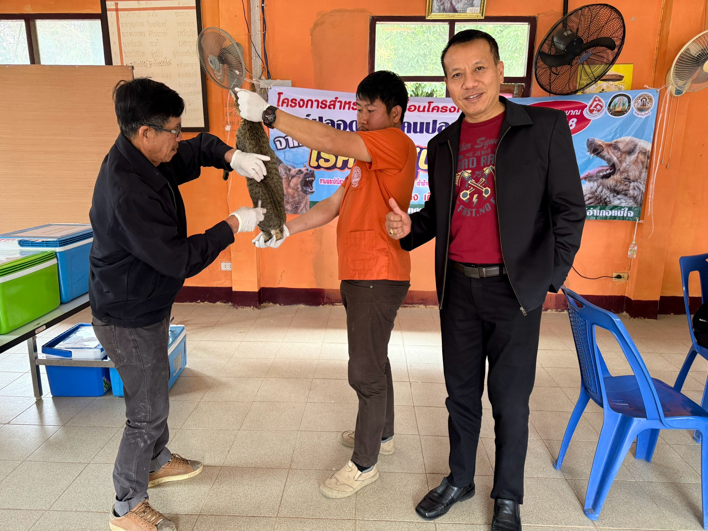 รณรงค์ฉีดวัคซีนป้องกันโรคพิษสุนัขบ้าตำบลป่าแฝก ประจำปี2568